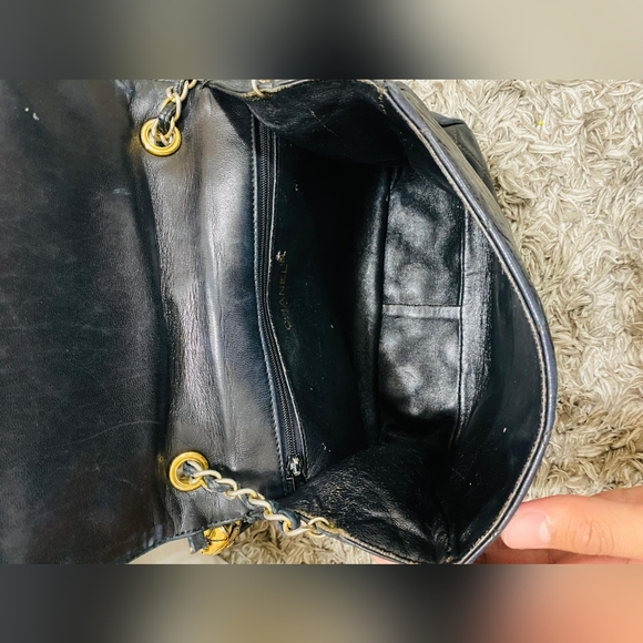 SOLD!!!Authentic Chanel single flap - Picture 10 of 16